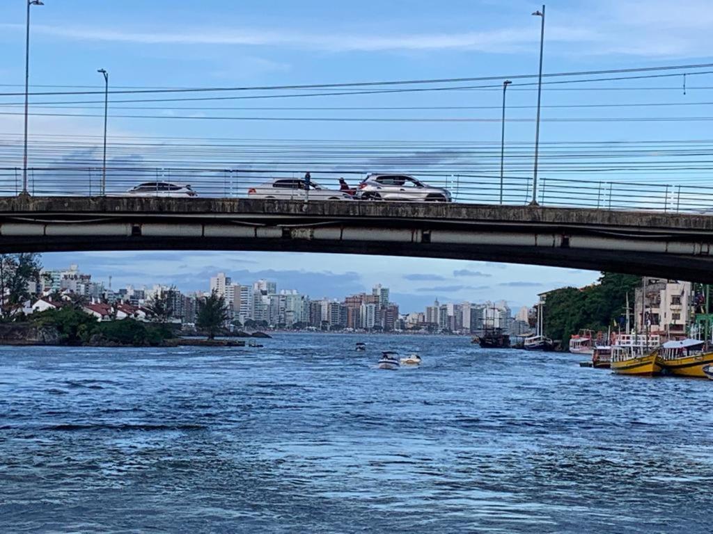 Apartamento Pe Na Areia E Aguas Tranquilas No Centro De 구아라파리 외부 사진